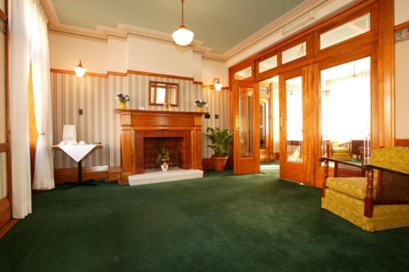 Hotel Gosford Eksteriør bilde